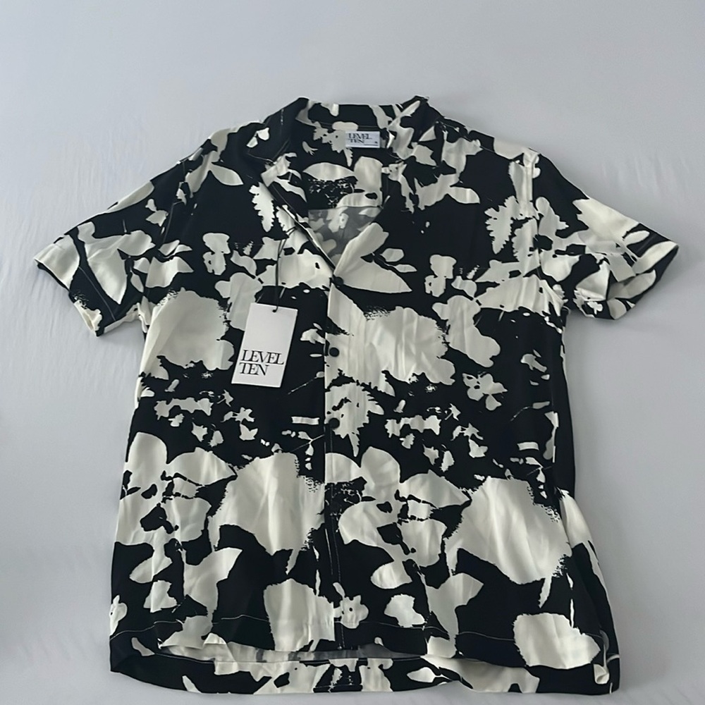 Level Ten men's Dress shirt
